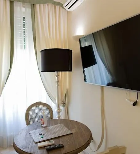 Classic 1Br Outside Ztl & 10 Min From Center